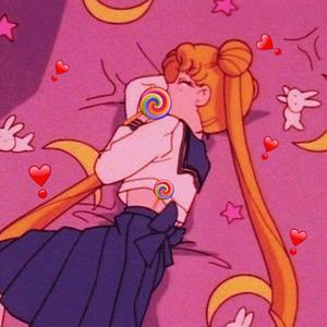 男同桌脱我小内内玩我全身微博
