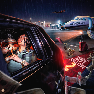 男同桌脱我小内内玩我全身微博
