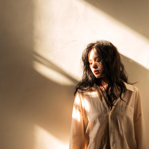 男同桌脱我小内内玩我全身微博
